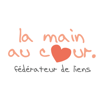 LA MAIN AU COEUR